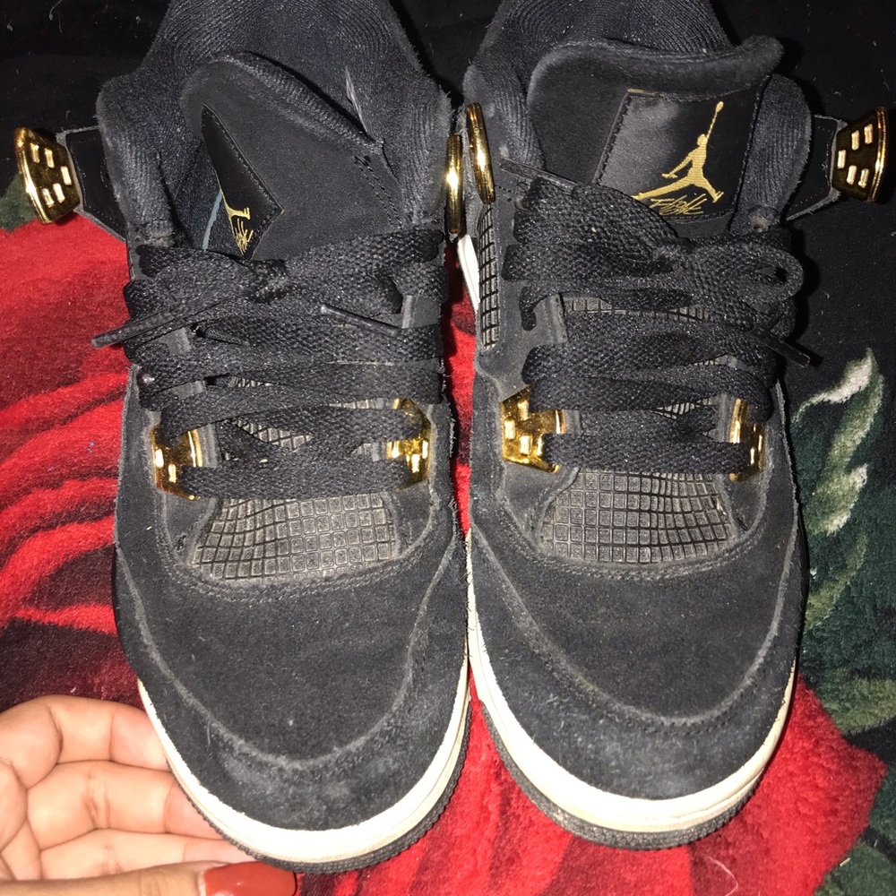 Royalty 4s